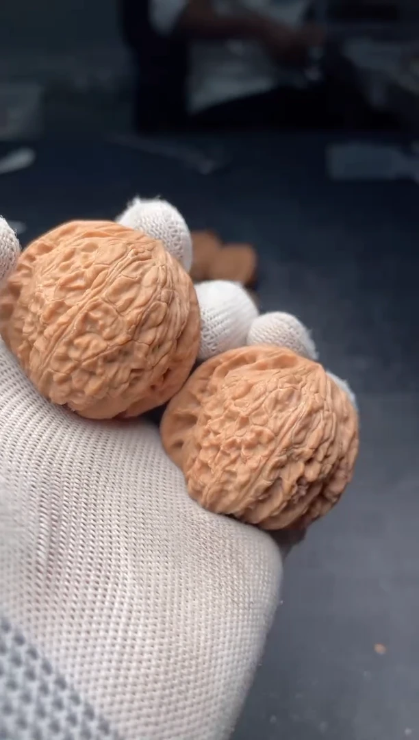 把件文玩核桃a192  泥鳅背 40尺