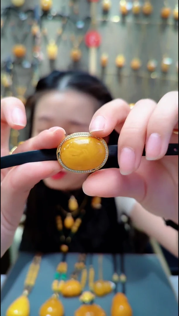 蜜蜡银S925镀金镶嵌珠宝奇石﹣A586蜜蜡手链表带款