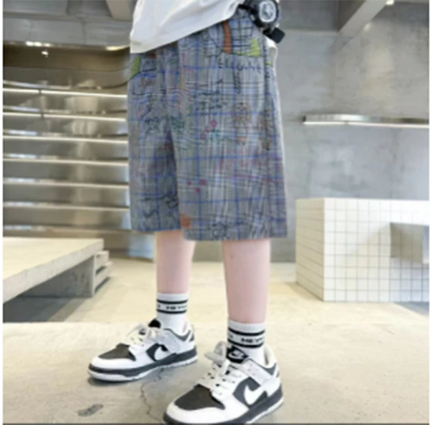 502959童装男童休闲五分裤 2025夏儿童潮酷洋气工装卡通涂鸦短裤