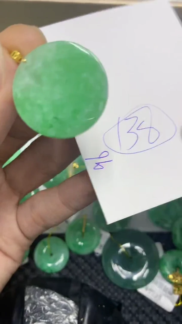 颈饰18K金镶嵌翡翠翡翠1111111