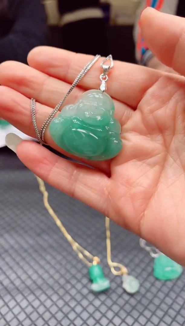 【闪购商品】石英质玉手镯未镶嵌冰飘花吊坠