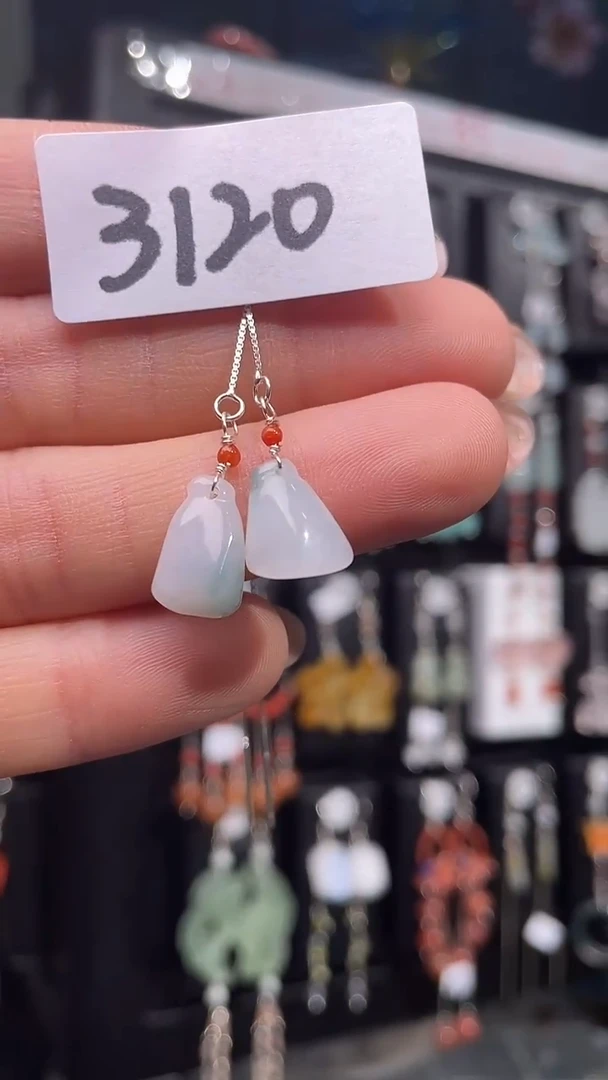 未镶嵌翡翠耳饰喜欢拍