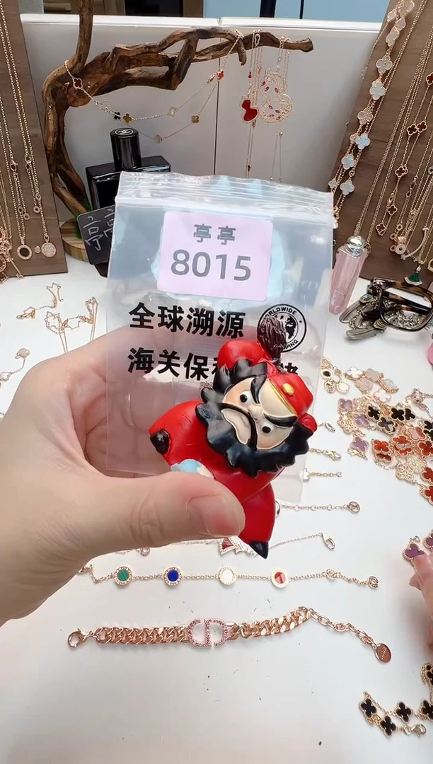 哈****╭华禄甄选阁亭亭总铺