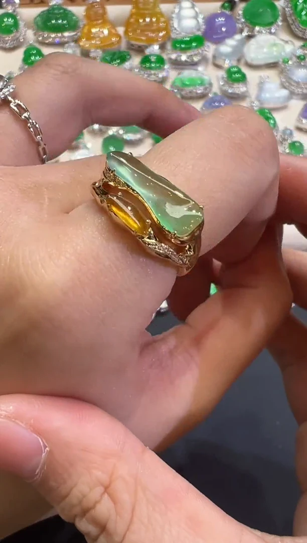 18K金镶嵌戒指翡翠B280|9800