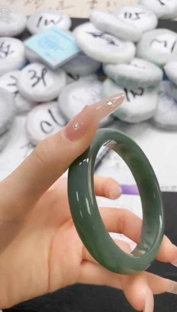 石英质玉手镯未镶嵌270-58