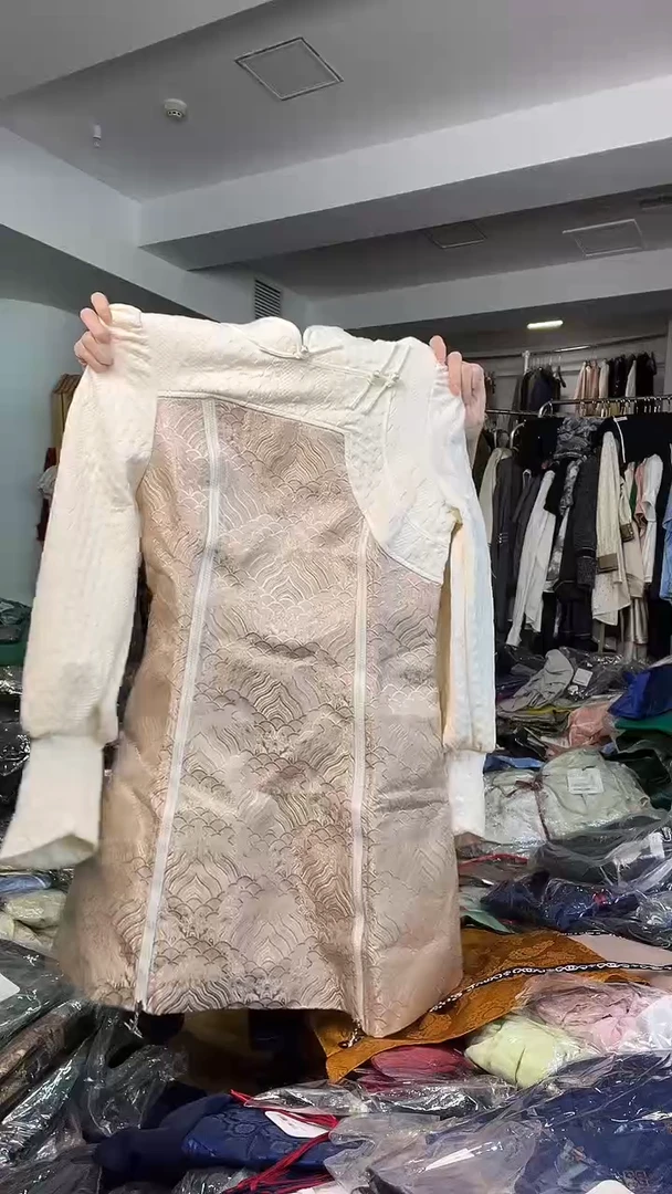 卫衣裙       S码         95斤