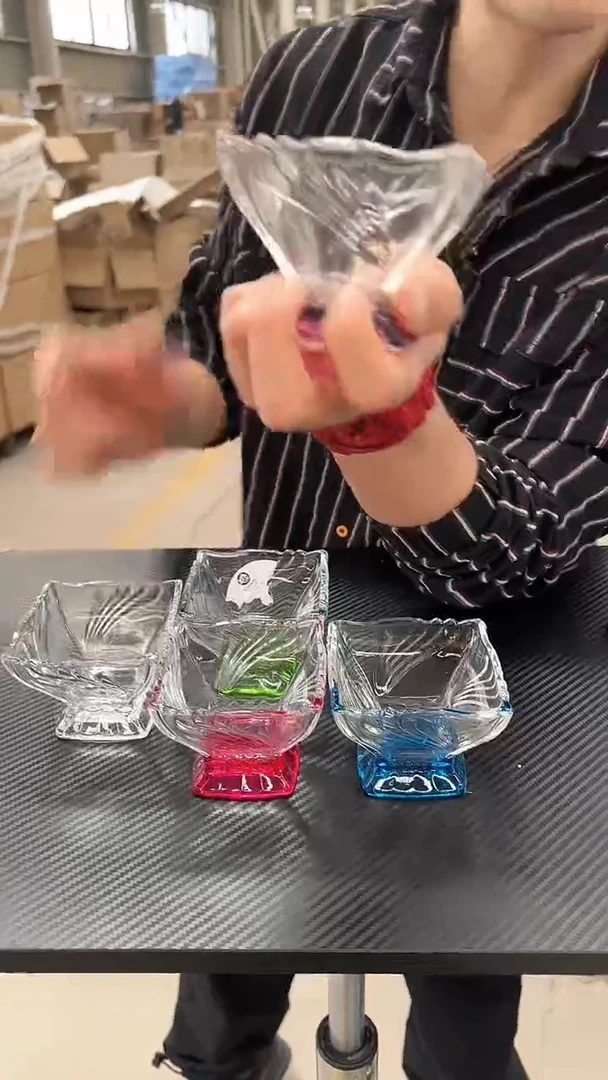 玻璃小吃碗 拍一发四 颜色随机