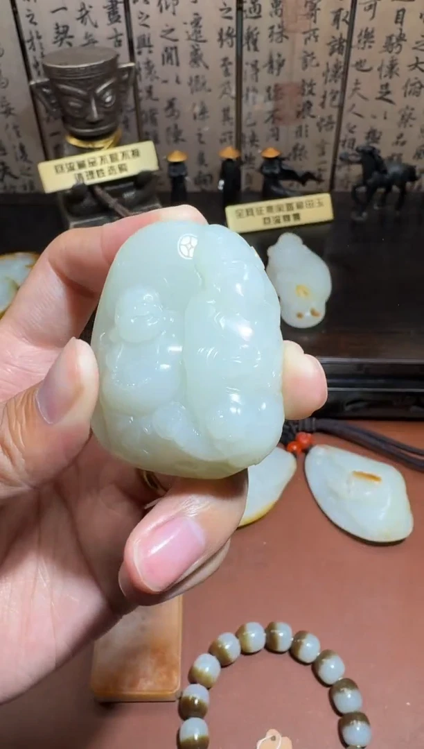 未镶嵌和田玉挂件和田玉