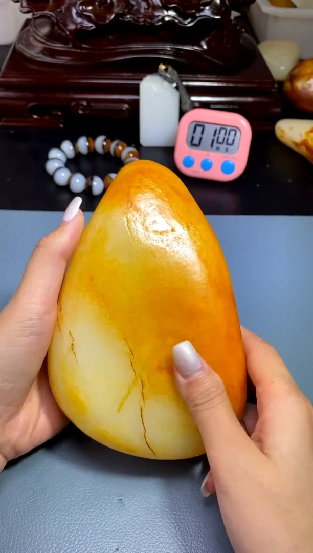 未镶嵌和田玉把件挥****，1