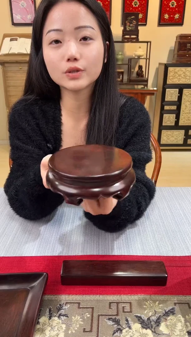 紫檀木类成套家具圆形底座