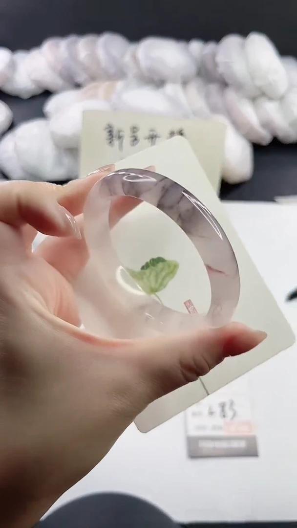 未镶嵌手镯石英质玉L83