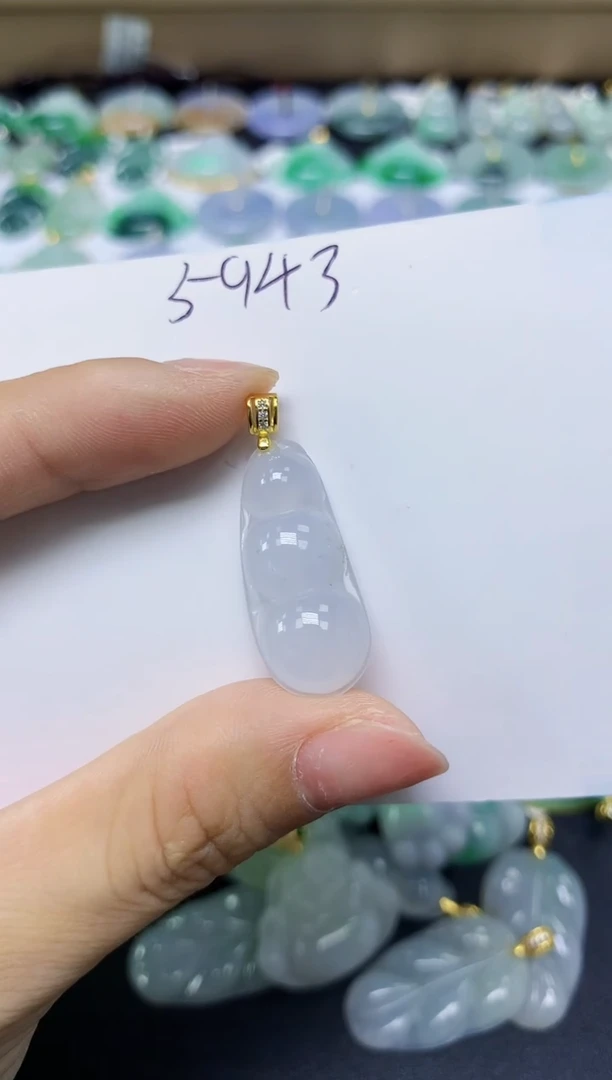 翡翠未镶嵌颈饰天然缅甸翡翠A货
