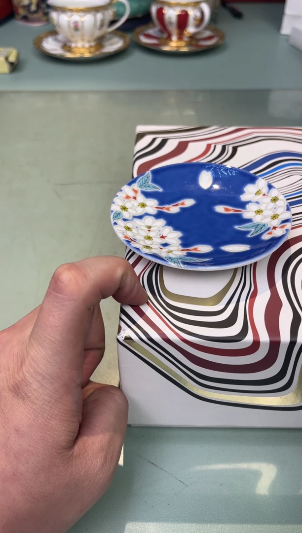 【闪购商品】瓷片白方盒熏