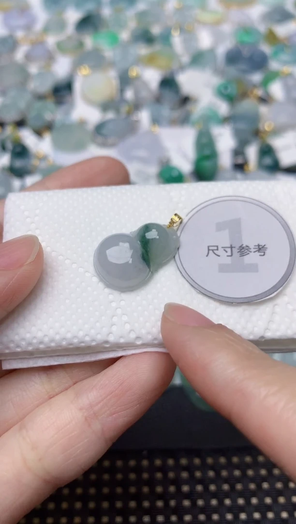 颈饰18K金镶嵌翡翠天然缅甸A货翡翠
