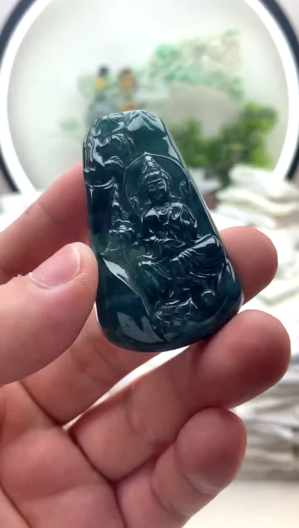 颈饰未镶嵌翡翠观音