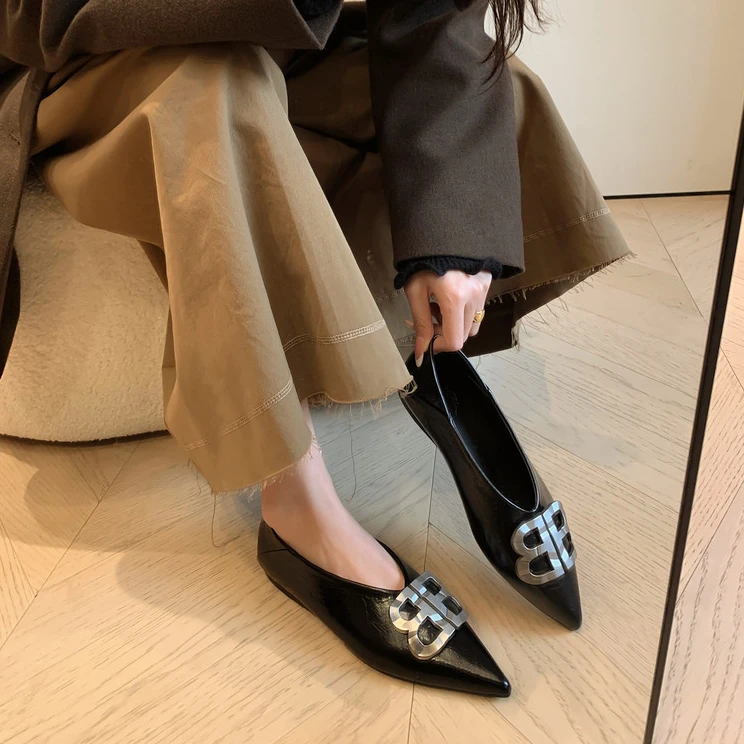 【雨嘉】时尚经典尖头真皮双B扣法式平底单鞋气质百搭低跟通勤单鞋