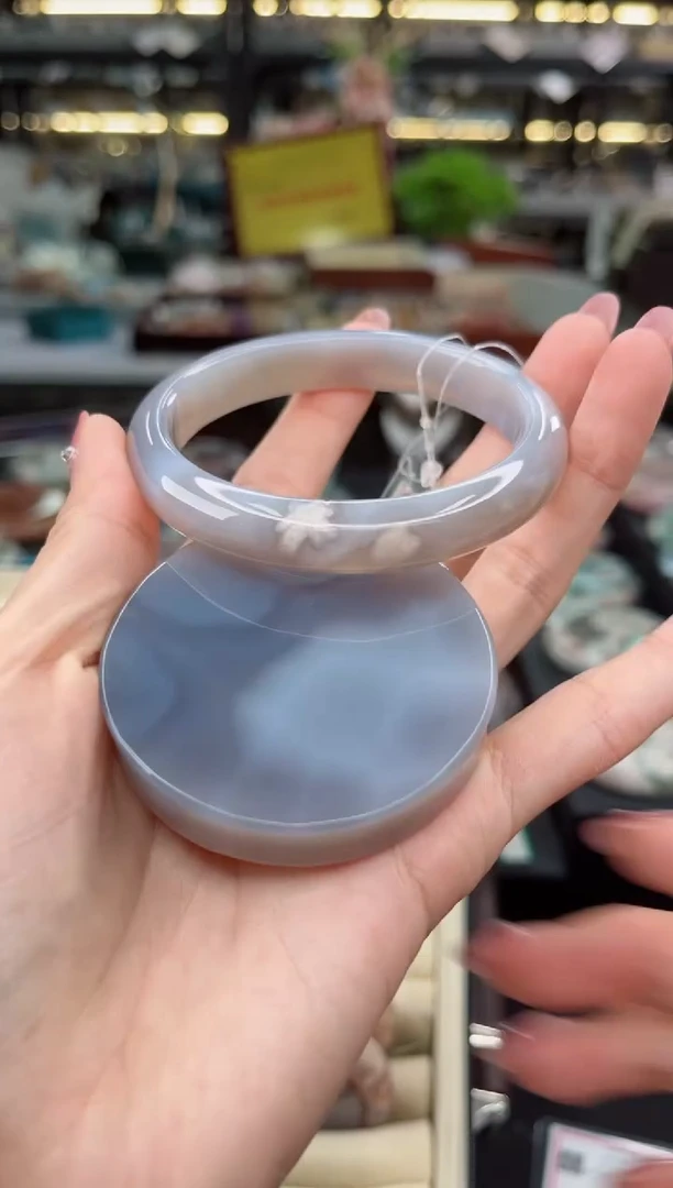 【闪购商品】石英质玉手镯未镶嵌59圈口（赠品镯心）3455502