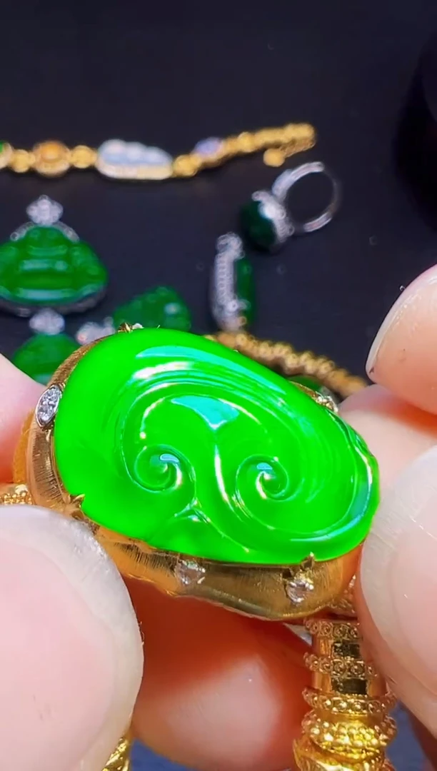 足金镶嵌手链翡翠啾翡翠