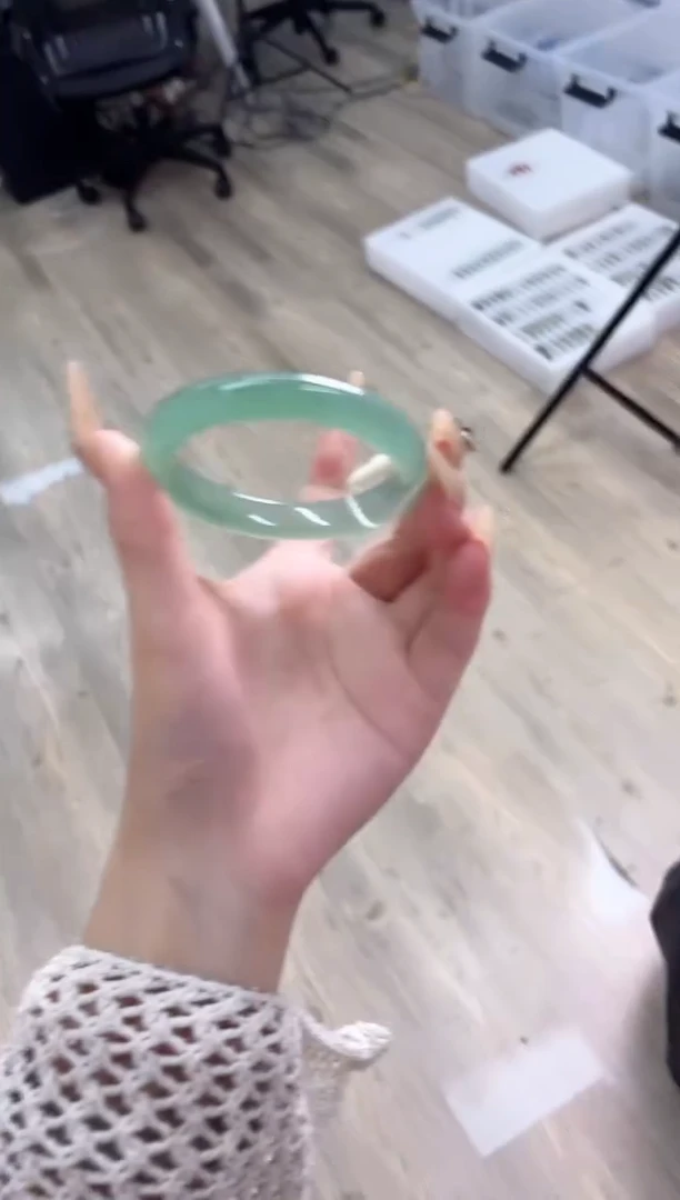 未镶嵌手镯石英质玉327-53D