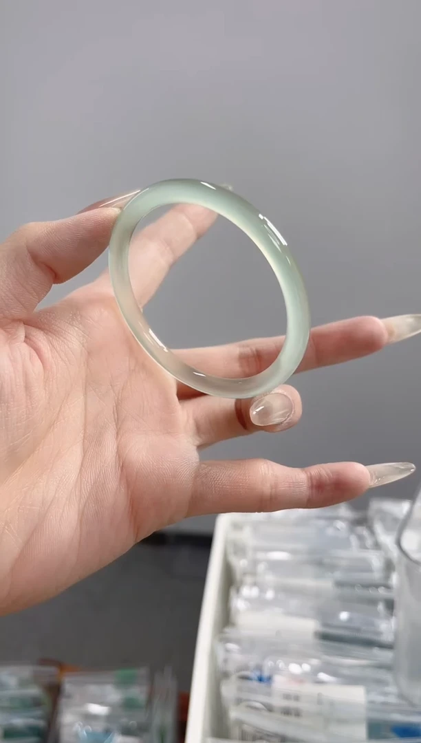 玛瑙/玉髓手镯未镶嵌57-58圈美人条