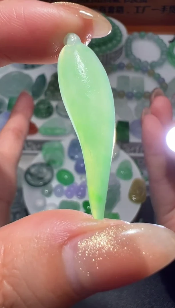 【闪购商品】定制翡翠未镶嵌38.5*9.8*4.2辣椒