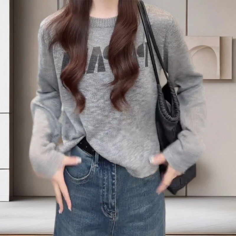 秋季休闲宽松慵懒风设计感套头微透罩衫圆领字母针织衫C5863
