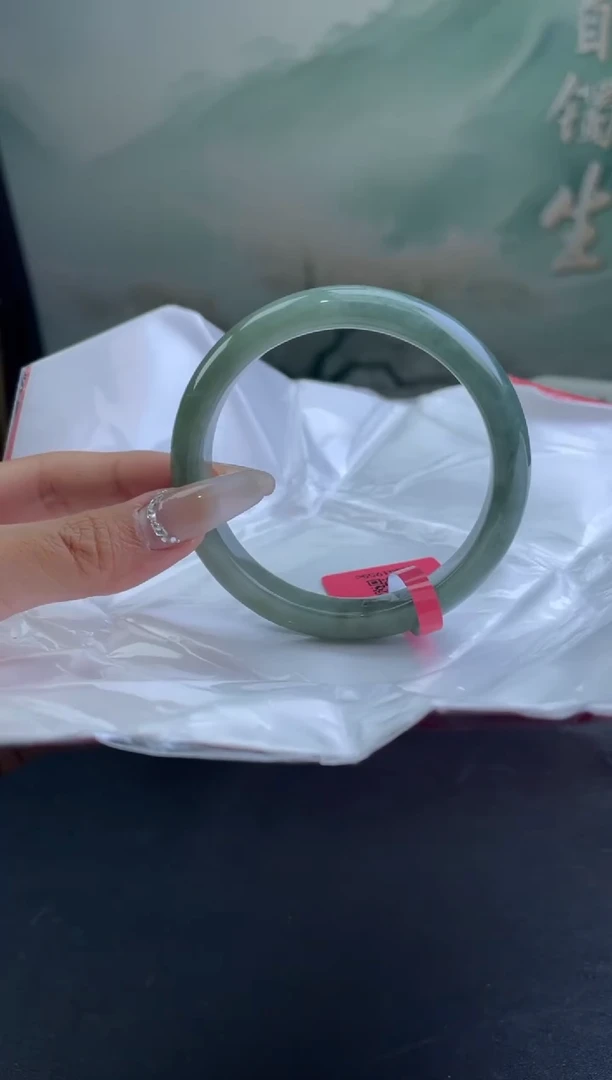 翡翠手镯未镶嵌7翡翠手镯