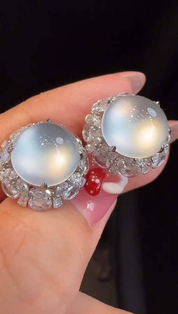 18K金镶嵌翡翠耳饰耳饰