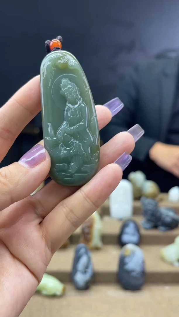 颈饰未镶嵌和田玉1