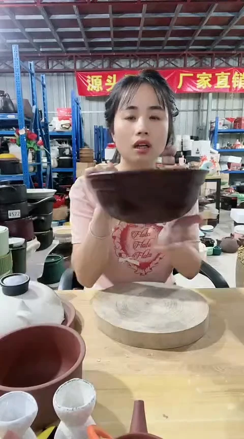 3933瑕疵咖色砂锅碗不带盖