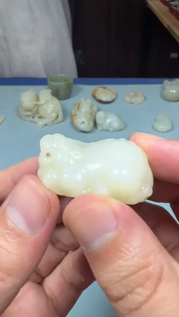 和田玉未镶嵌颈饰1