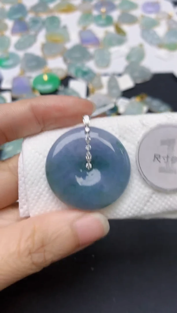 翡翠18K金镶嵌颈饰天然缅甸A货翡翠