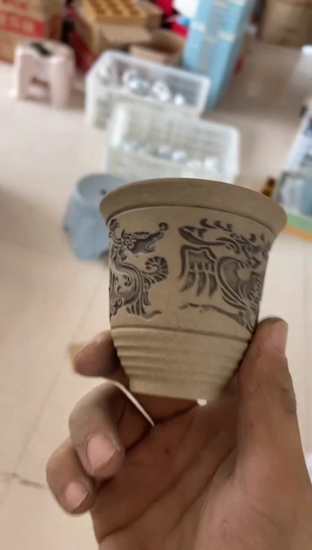 无运费险有瑕疵的摄影的产品有使用过的痕迹有点脏介意勿拍