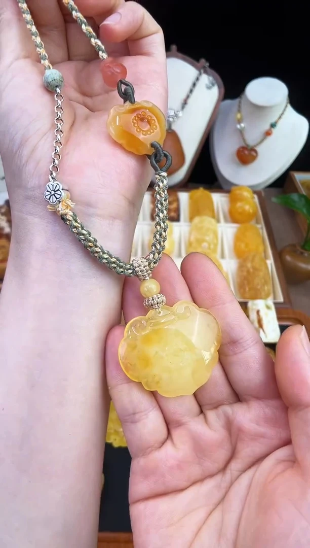 琥珀未镶嵌珠宝奇石柒月
