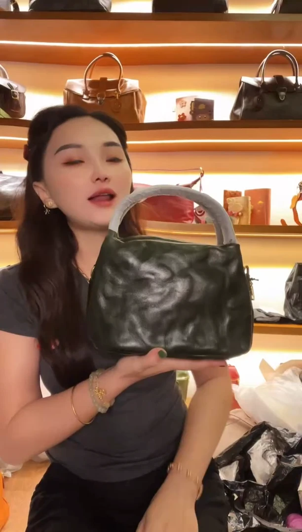 水牛皮（革）  高端订制时尚百搭女士手提斜跨包