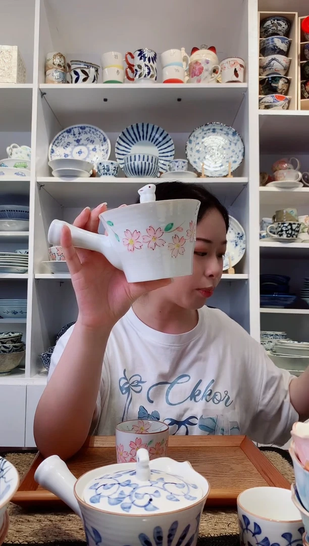 陶瓷兔子粉樱急须壶