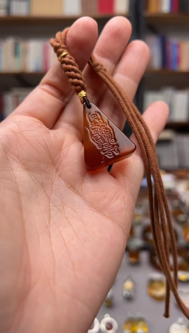 【闪购商品】琥珀颈饰未镶嵌玄天 钥匙挂