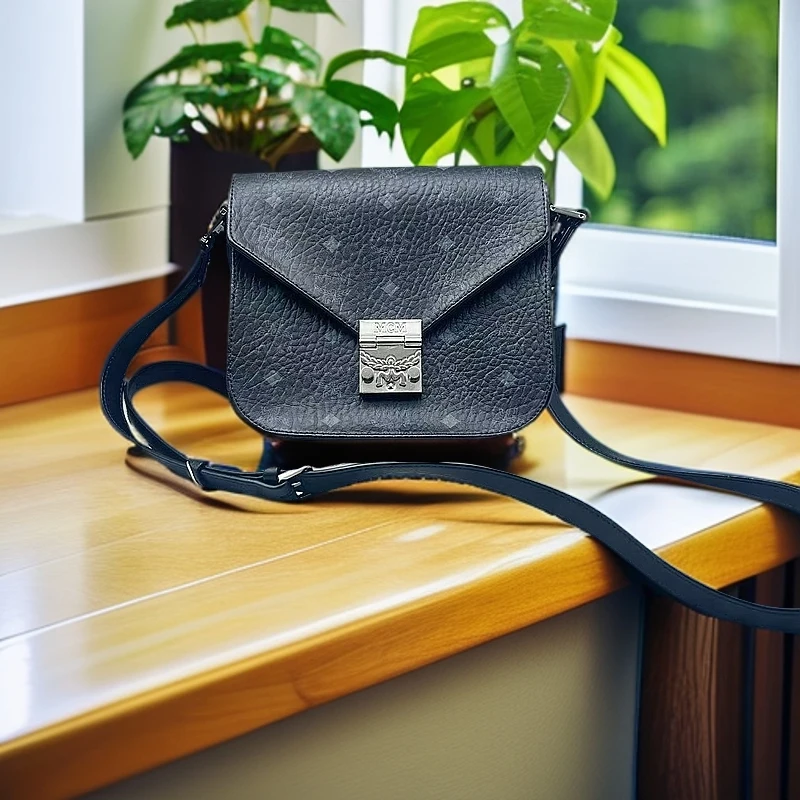 95新 MCM  黑色马鞍包 1210 1305