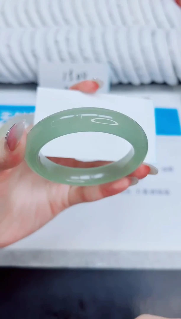 未镶嵌手镯石英质玉56/56.3