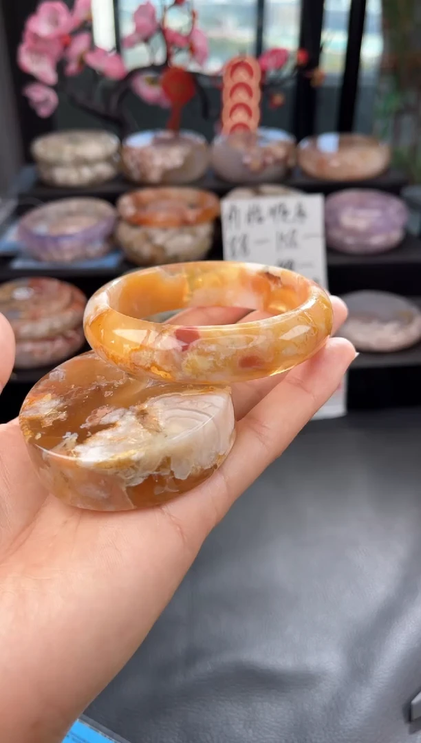 【闪购商品】石英质玉手镯未镶嵌58