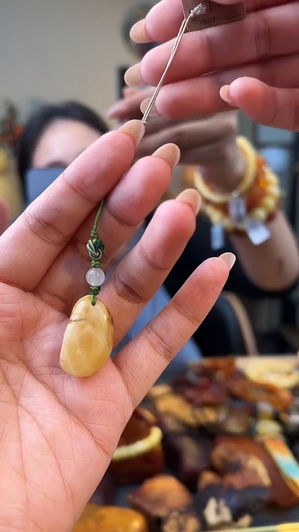 琥珀颈饰未镶嵌挂件