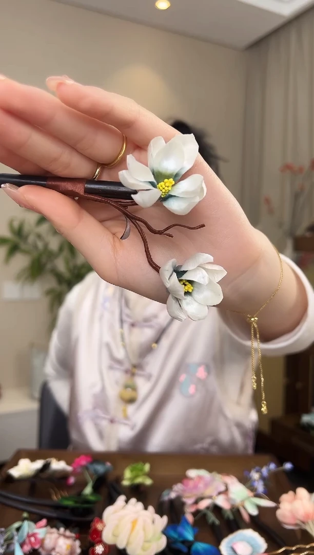 刺绣玉兰花绒花发簪