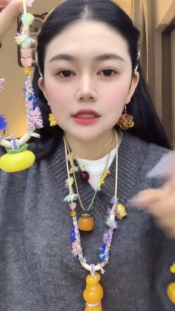 砖雕大喜喜时尚穿搭饰品