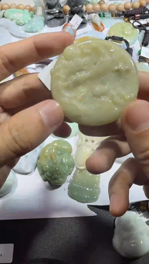 【闪购商品】翡翠颈饰未镶嵌00005181