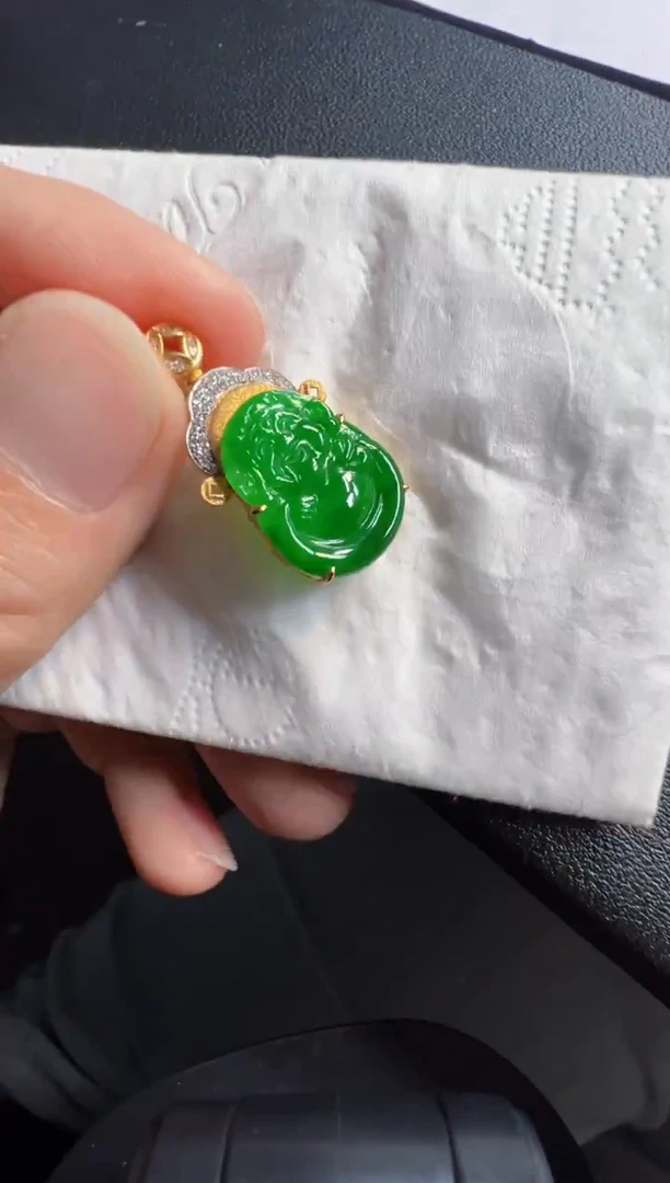 吊坠(不含链)未镶嵌翡翠9800