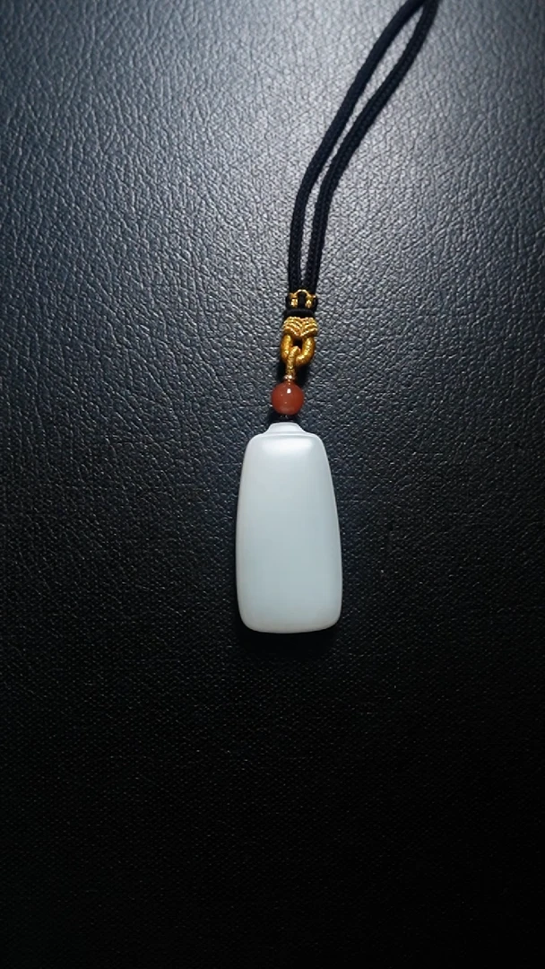 颈饰未镶嵌和田玉无事牌