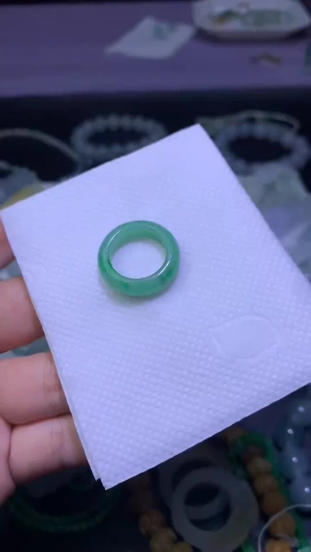 未镶嵌定制翡翠毛货