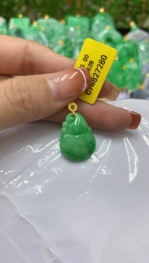 吊坠(不含链)18K金镶嵌翡翠挂件