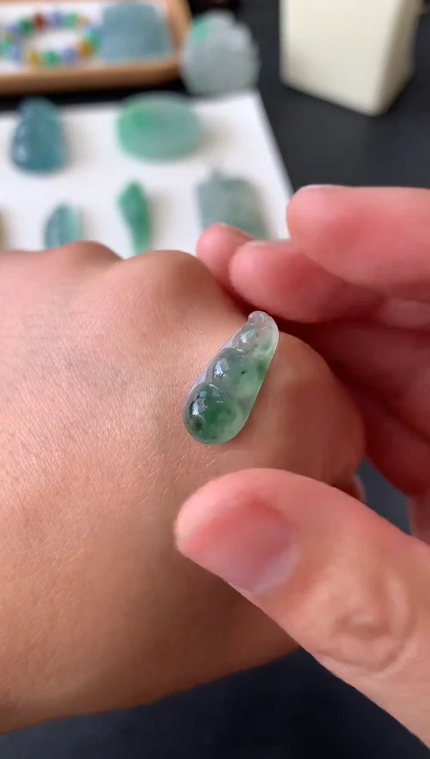 未镶嵌定制翡翠翡翠