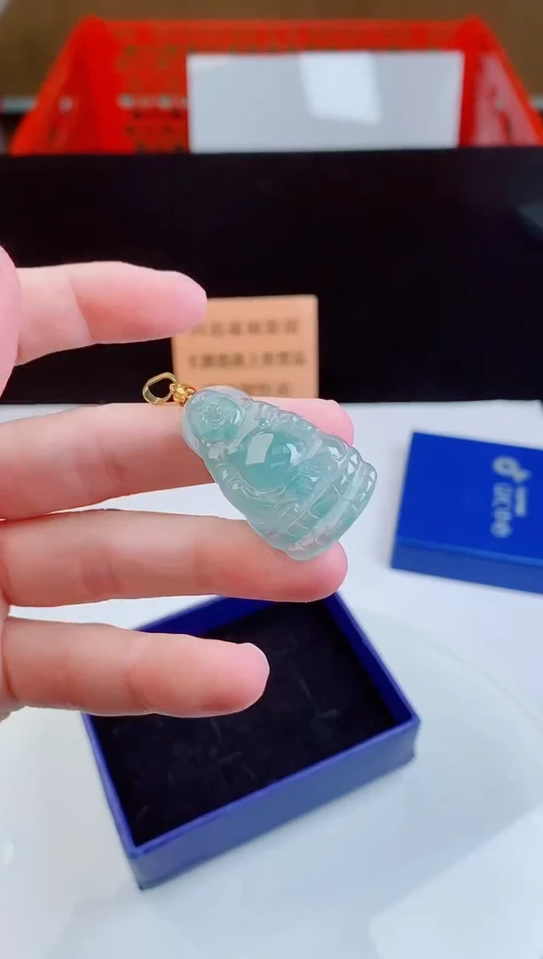 颈饰未镶嵌翡翠  ·